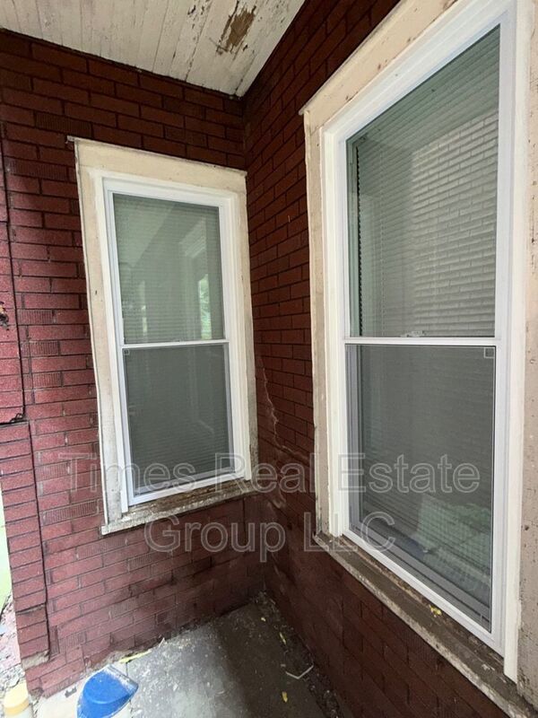 Pet-Friendly 1-Bedroom Duplex property image