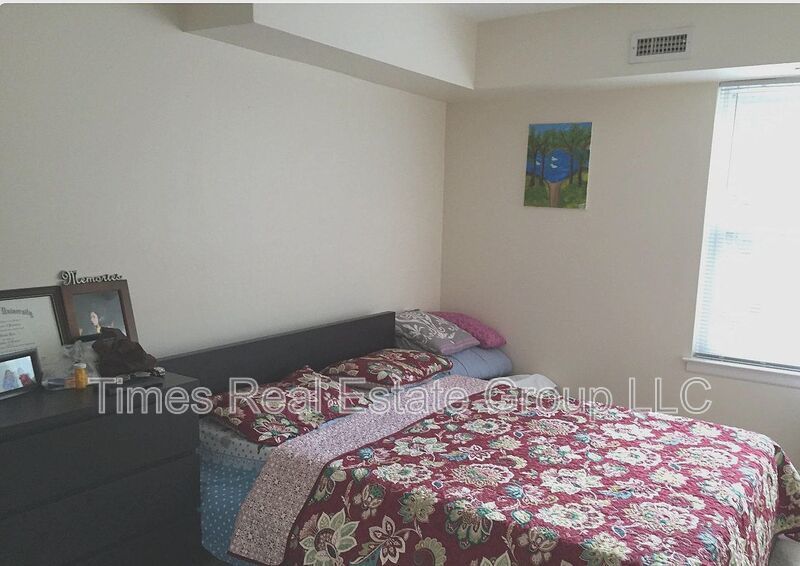 A 2 Bed & 2 Bath Unit + a Den/Home Office in 400 Drummers Lane is for rent! property image