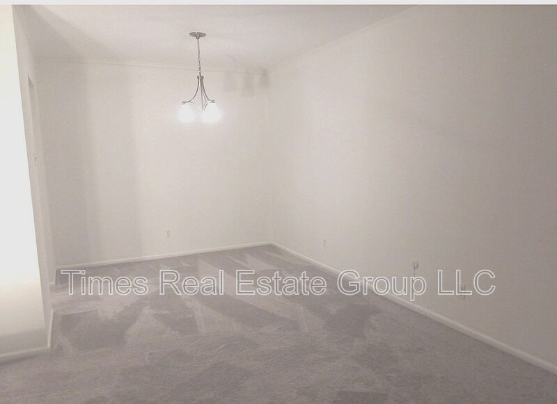 A 2 Bed & 2 Bath Unit + a Den/Home Office in 400 Drummers Lane is for rent! property image