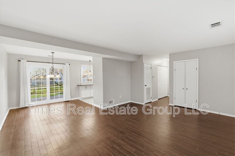 Charming 3-Bedroom Home with Community Pool in Hedgerow Culbertson Run – Downingtown, PA property image