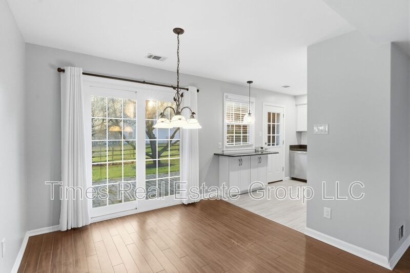 Charming 3-Bedroom Home with Community Pool in Hedgerow Culbertson Run – Downingtown, PA property image