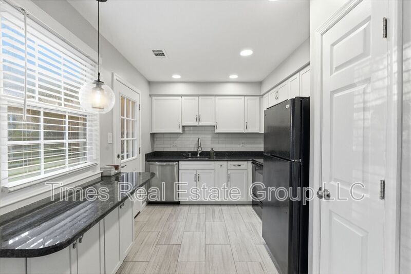 Charming 3-Bedroom Home with Community Pool in Hedgerow Culbertson Run – Downingtown, PA property image