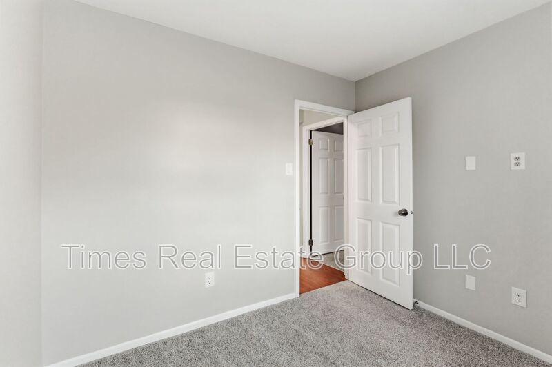 Charming 3-Bedroom Home with Community Pool in Hedgerow Culbertson Run – Downingtown, PA property image