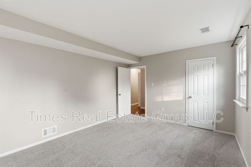 Charming 3-Bedroom Home with Community Pool in Hedgerow Culbertson Run – Downingtown, PA property image