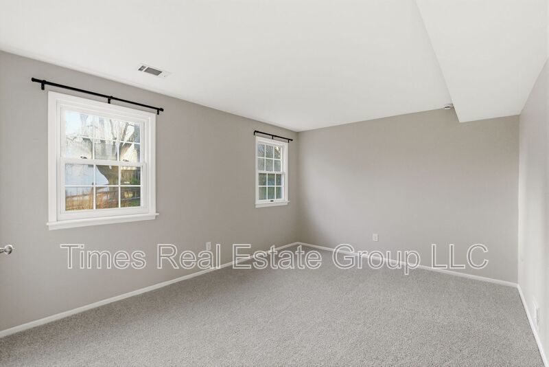 Charming 3-Bedroom Home with Community Pool in Hedgerow Culbertson Run – Downingtown, PA property image