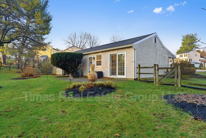 Charming 3-Bedroom Home with Community Pool in Hedgerow Culbertson Run – Downingtown, PA property image